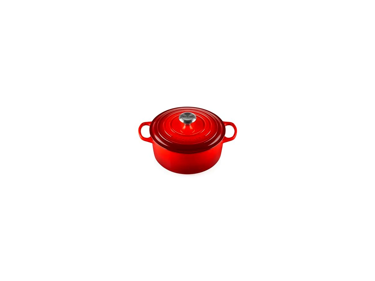 Caçarola Redonda Le Creuset Signature em Ferro Fundido 24 cm 4,2L Cor Cerise (Ref: 21177240602430)